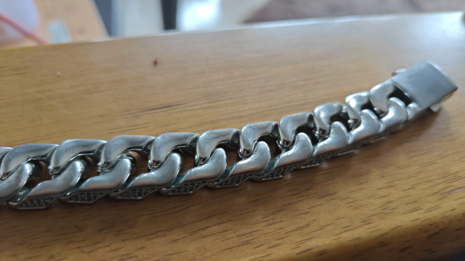 Bracciale cubano borchiato