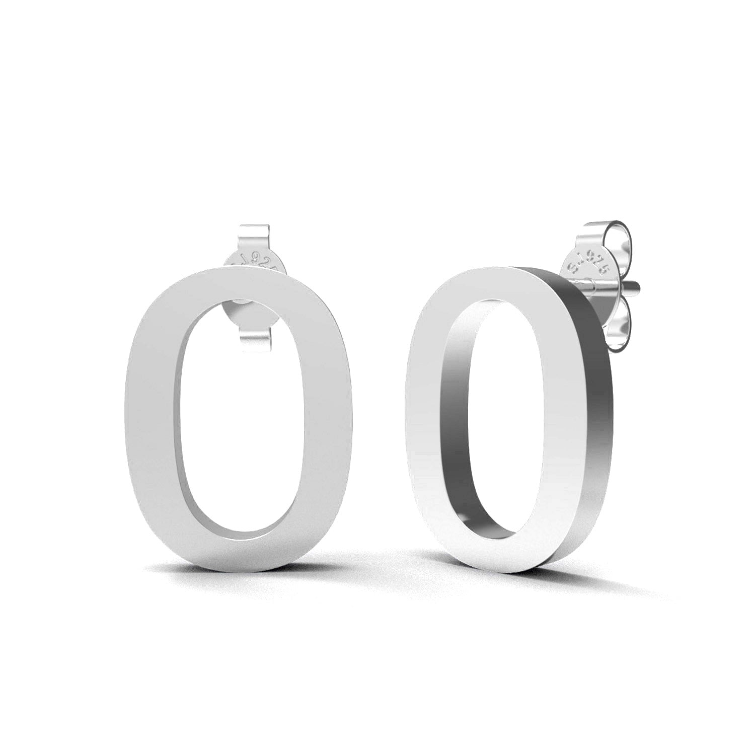 Orecchino a bottone con monogramma iniziale "O" – Argento Sterling