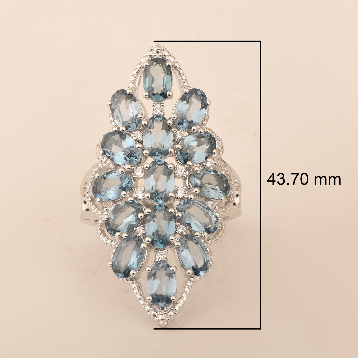 Anello da cocktail da donna in argento sterling 925 con spinello blu ovale da 8,96 carati