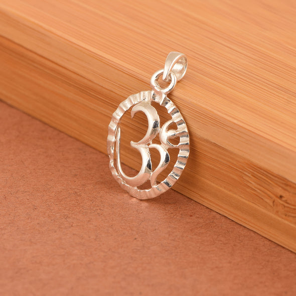 Vintage Necklace 925 Sterling Silver OM Pendant Traditional Religious Om Pendant Jewelry