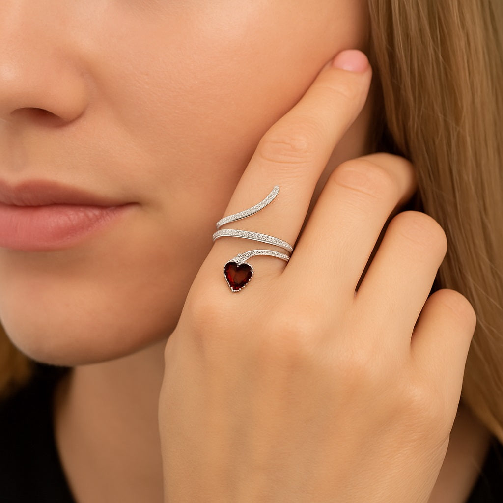 Anello a serpente con granato intrecciato – Argento Sterling