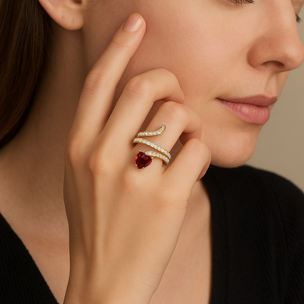 Anello a serpente con granato intrecciato – Argento Sterling