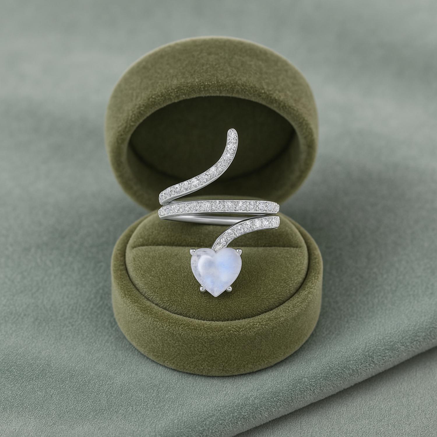 Anello a forma di serpente con pietra di luna a forma di cuore da 7 mm in argento sterling 925