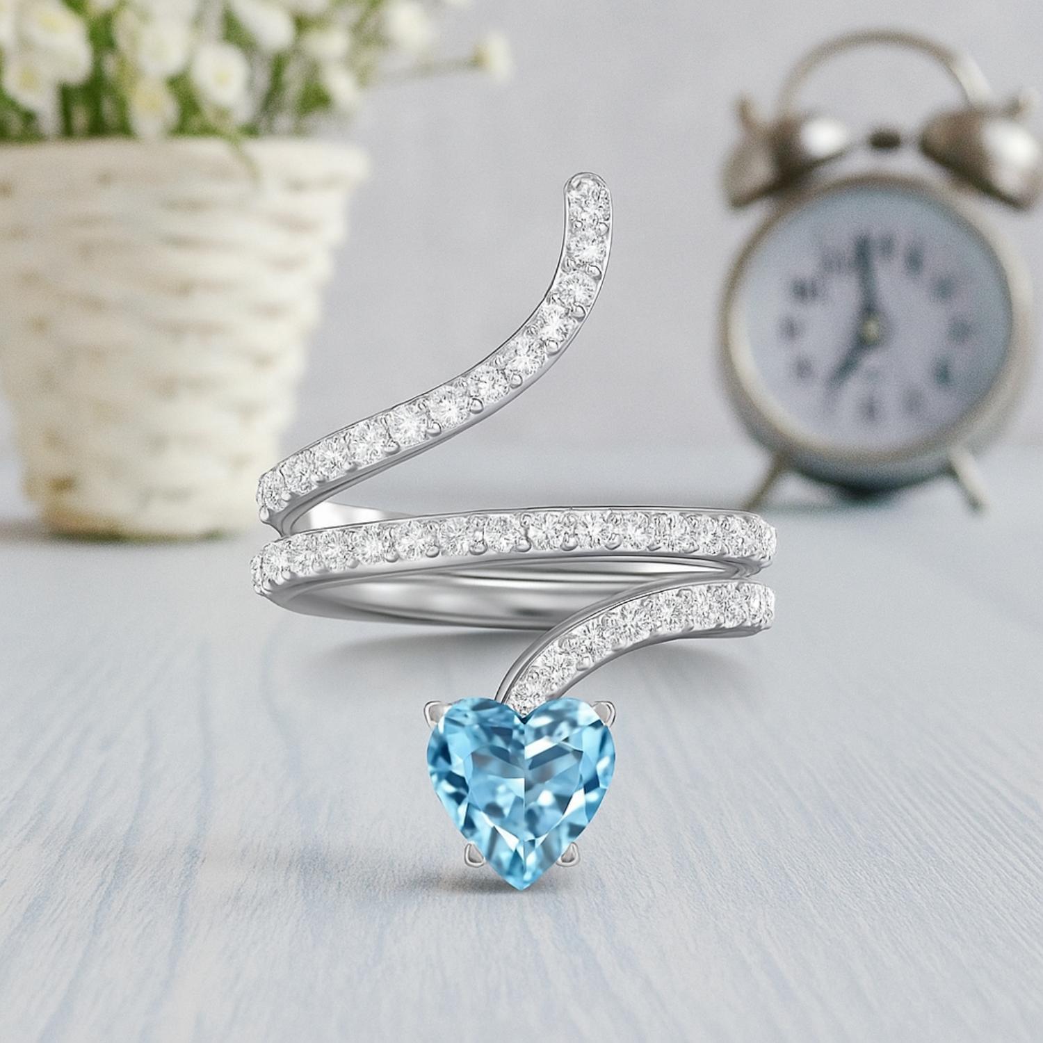 Anello a forma di serpente con topazio blu a forma di cuore da 7 mm in argento sterling 925
