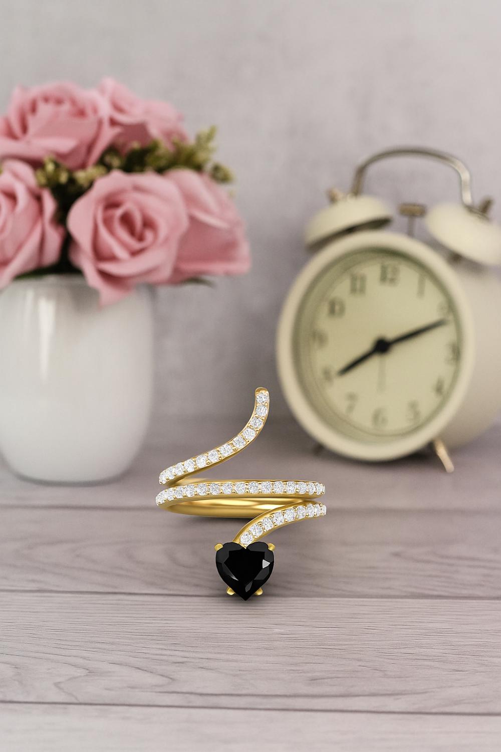 Anello a forma di serpente con spinello nero a forma di cuore da 7 mm in argento sterling 925