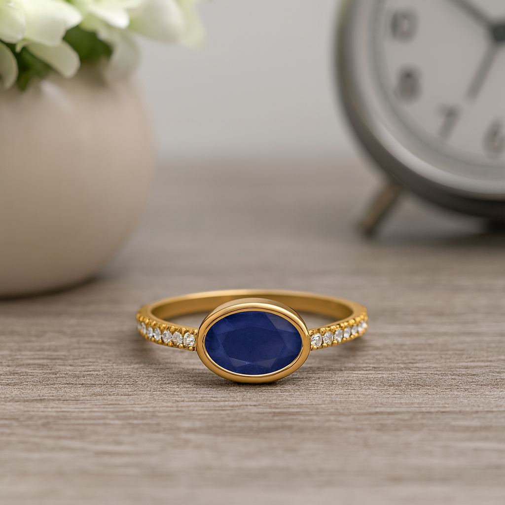 Blue Sapphire 1.00 Ct Oval Soltaire Ring - 14k Yellow Gold