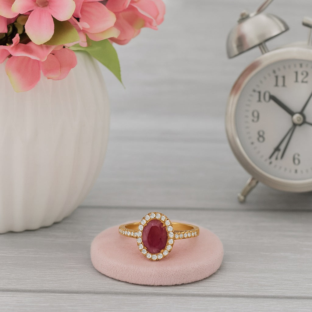 Ruby 1.00 Ct Oval Halo Classic Ring – 14k Yellow Gold