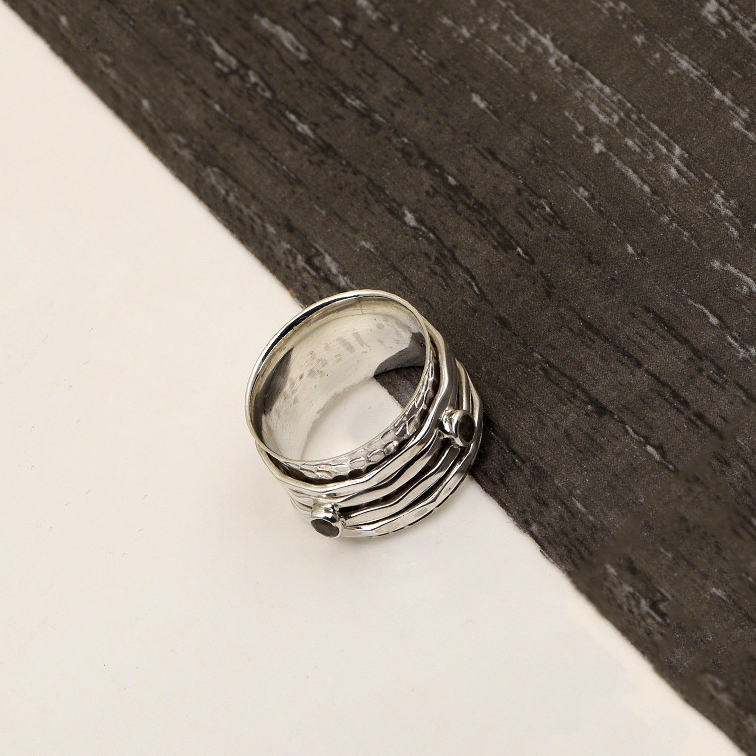Labradorite Hammered Texture Spinner Ring - Sterling Silver