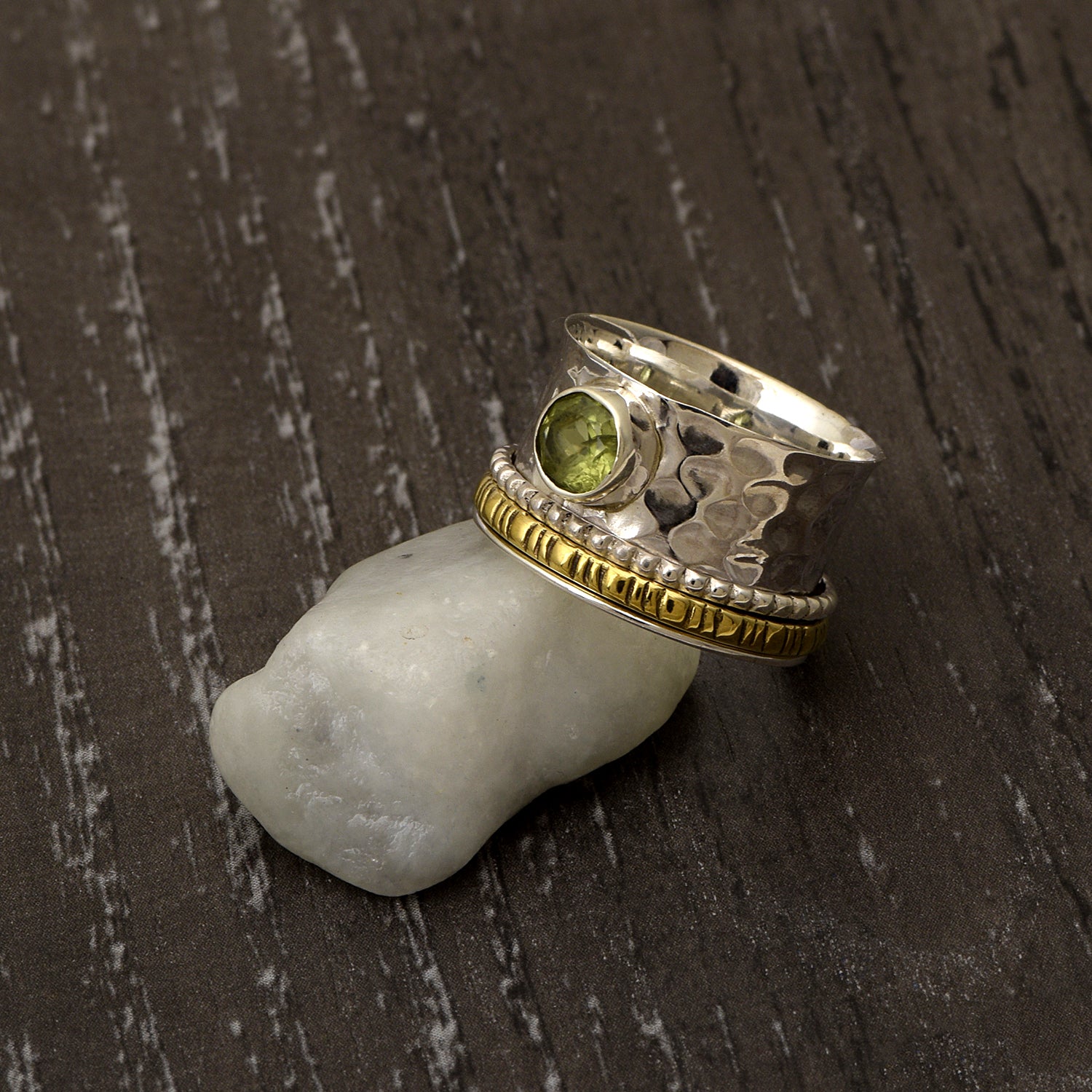 Peridot Hammered Spinner Ring - Sterling Silver