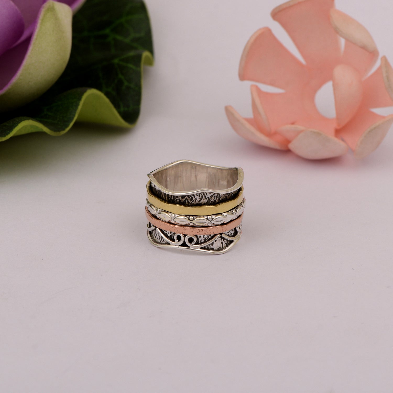 Wavy Edge & Scrollwork Design Spinner Ring - Sterling Silver