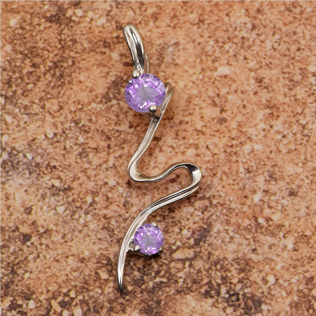 Ciondolo con pietra preziosa a scelta multipla a linea singola