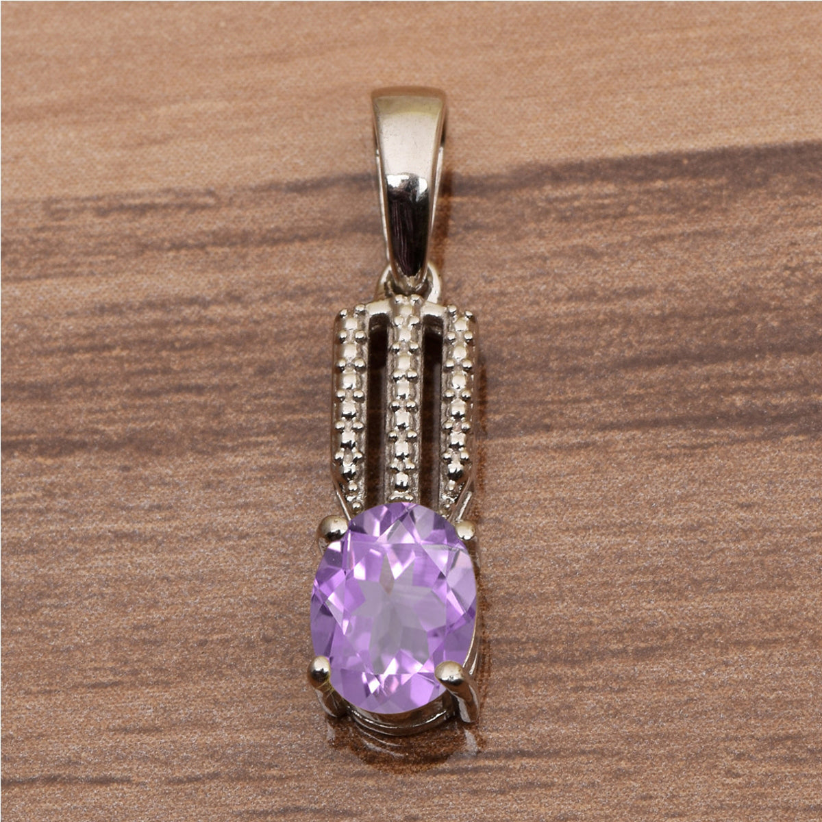 Ciondolo a goccia con tre linee di pietre preziose a scelta multipla