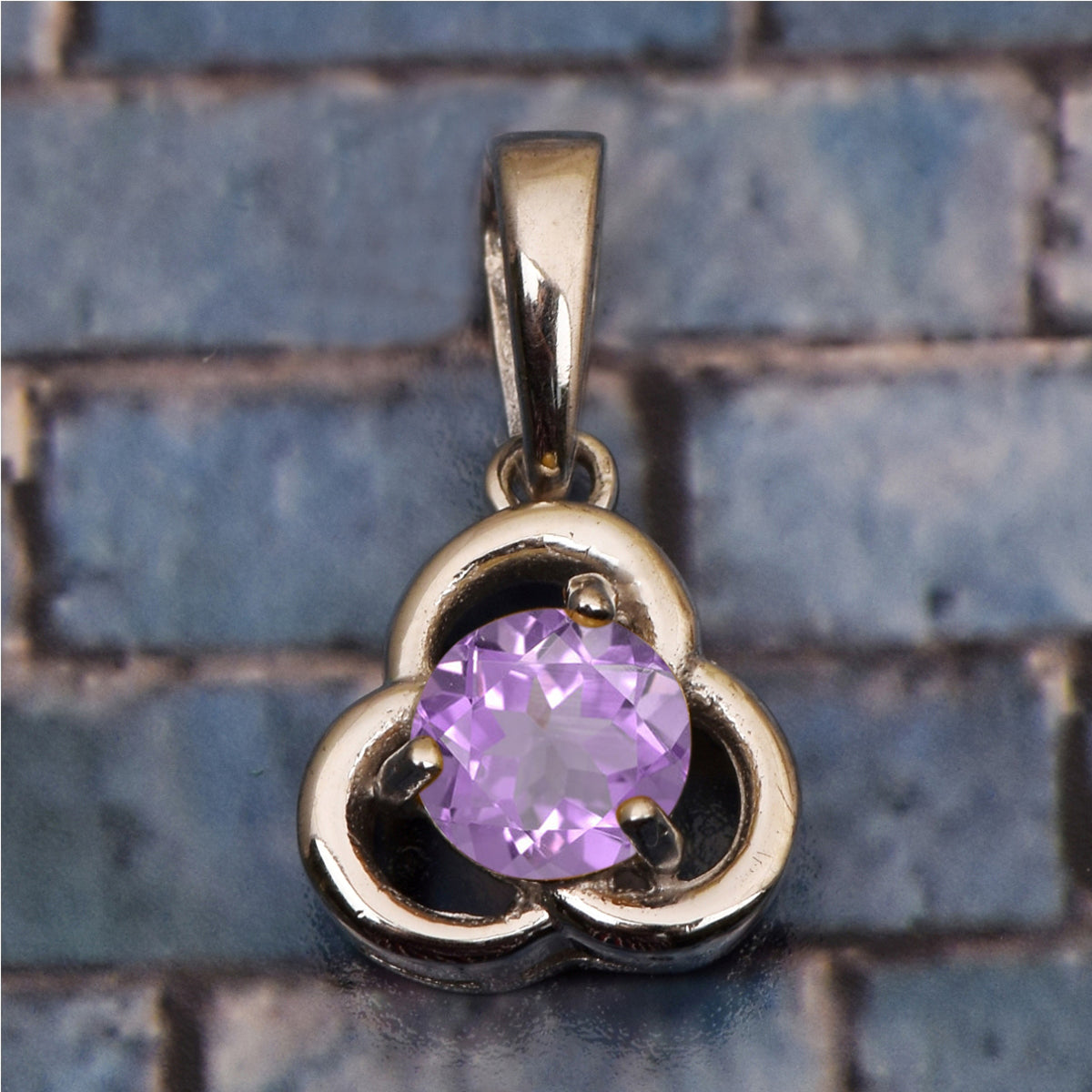 Ciondolo con pietre preziose multi-scelta in stile celtico