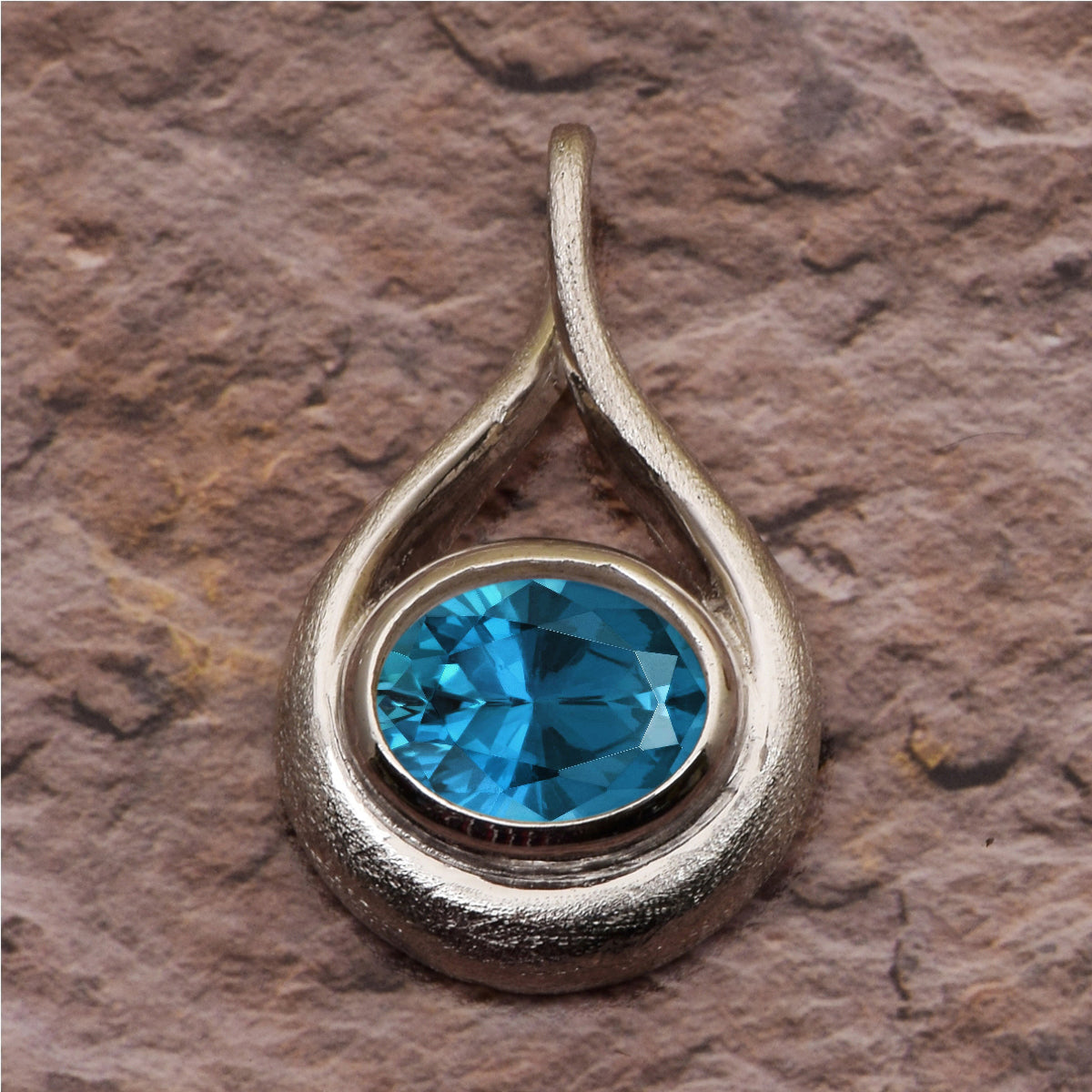 Celtic Style Round Cut Multi Choice Gemstone Pendant
