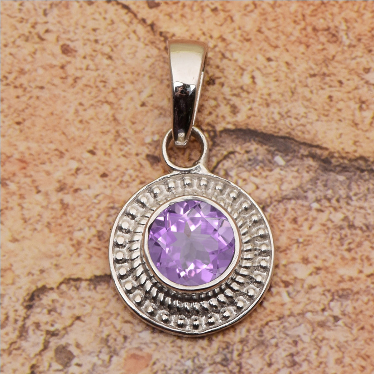 Ciondolo con pietre preziose rotonde di design celtico a scelta multipla