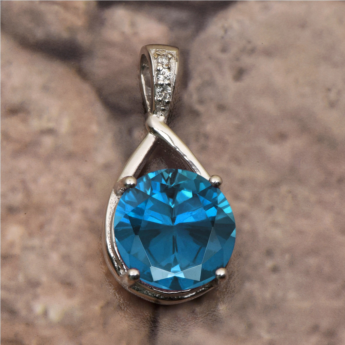 Art Deco Round Cut Multi Choice Gemstone Pendant