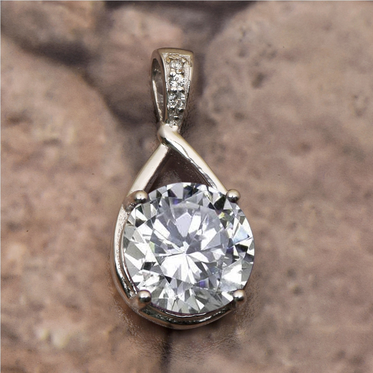 Art Deco Round Cut Multi Choice Gemstone Pendant