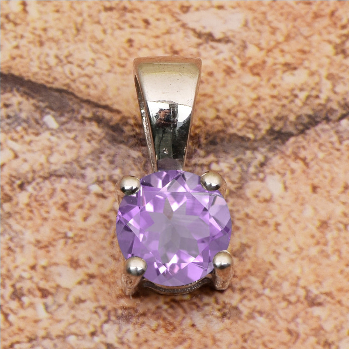 Ciondolo con pietra preziosa a taglio rotondo di piccole dimensioni e scelta multipla