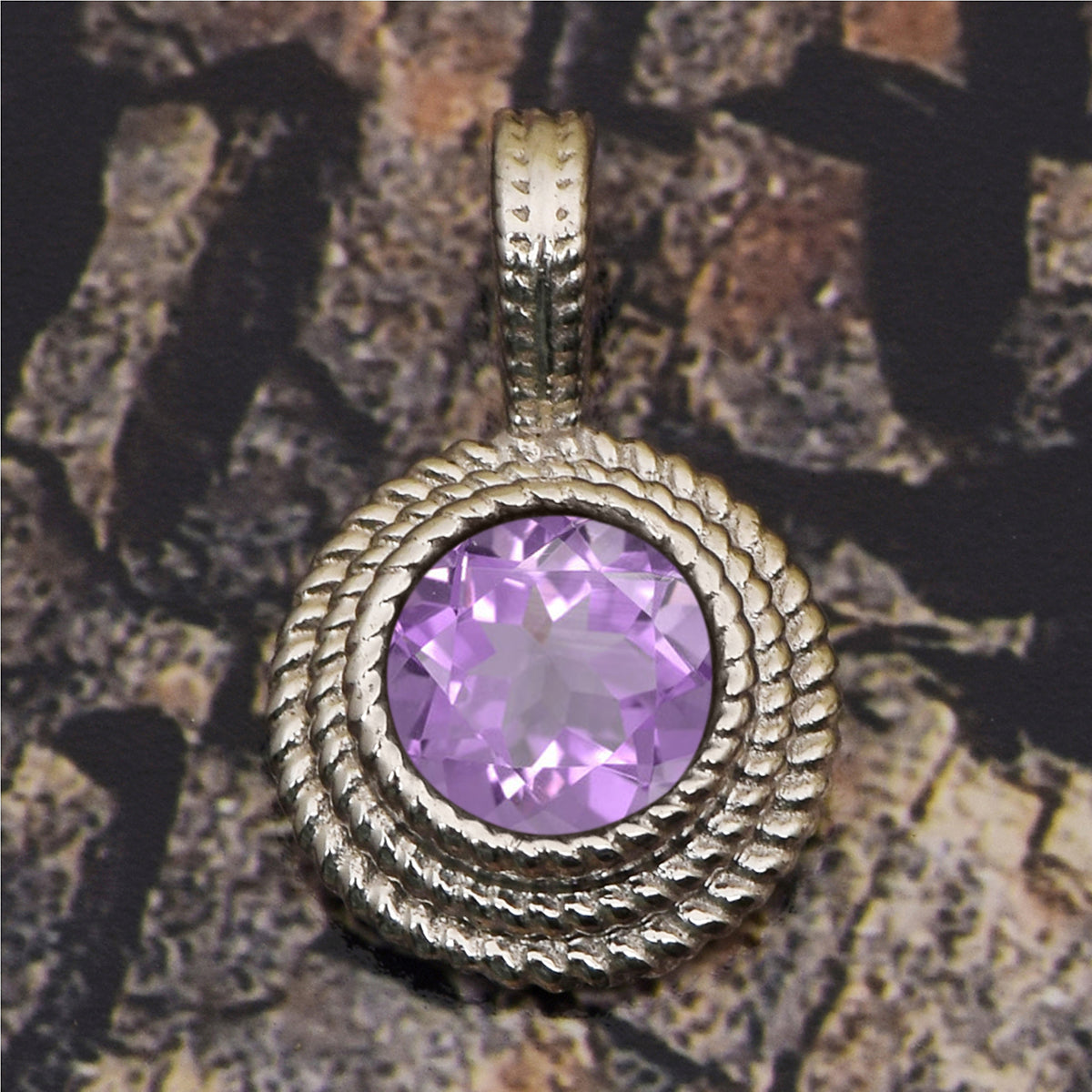 Ciondolo rotondo intrecciato con pietre preziose di diverse scelte