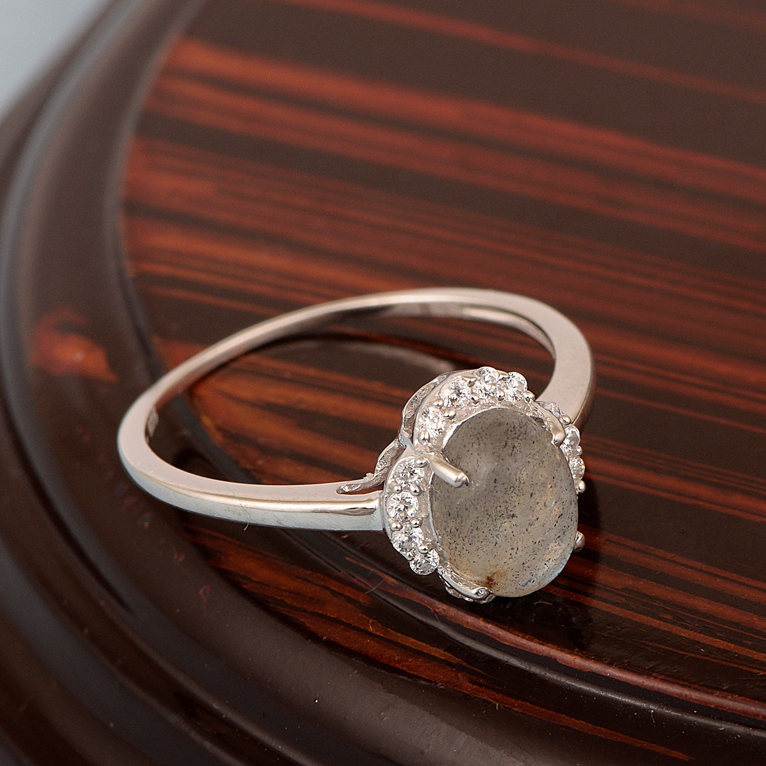 Labradorite ring