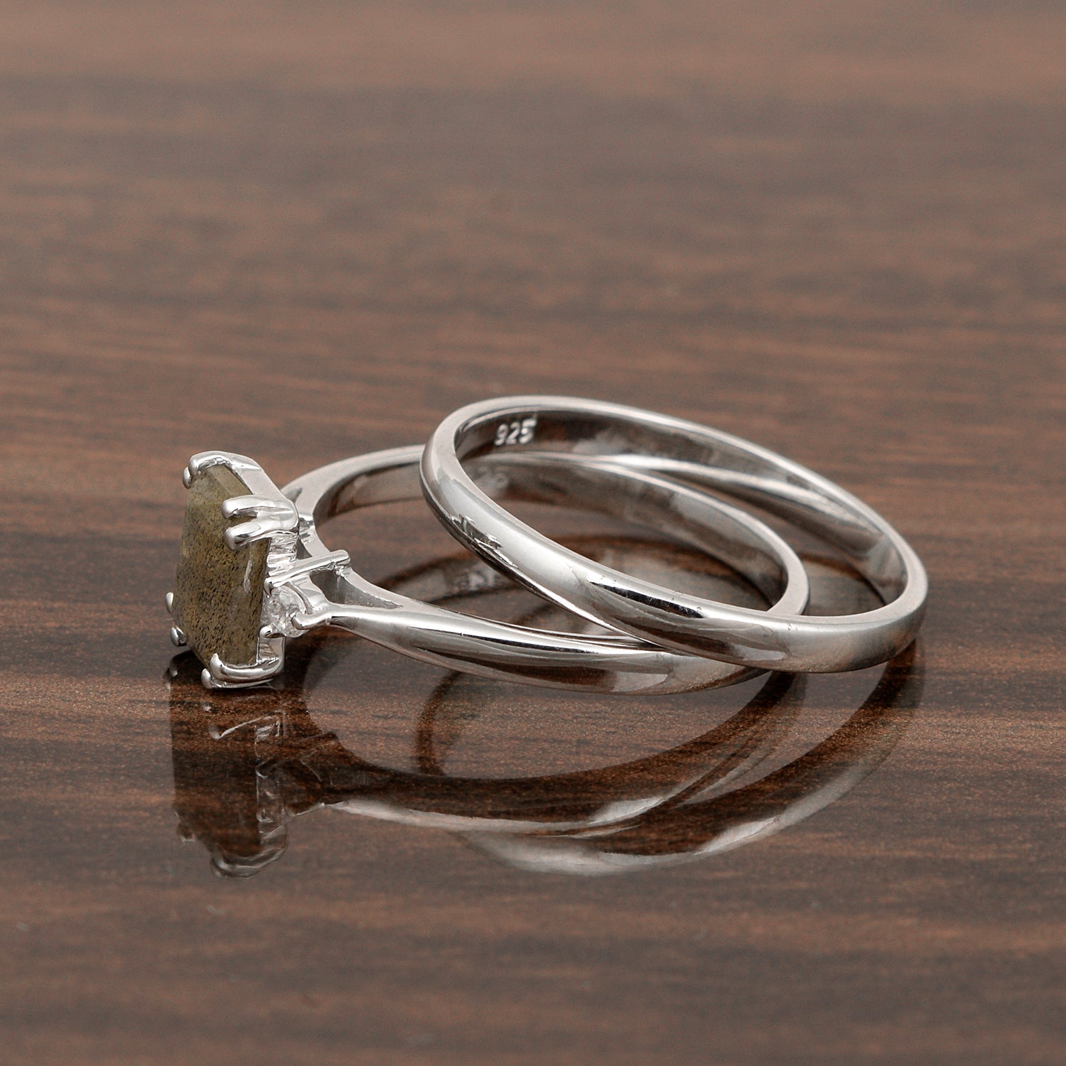 Labradorite ring