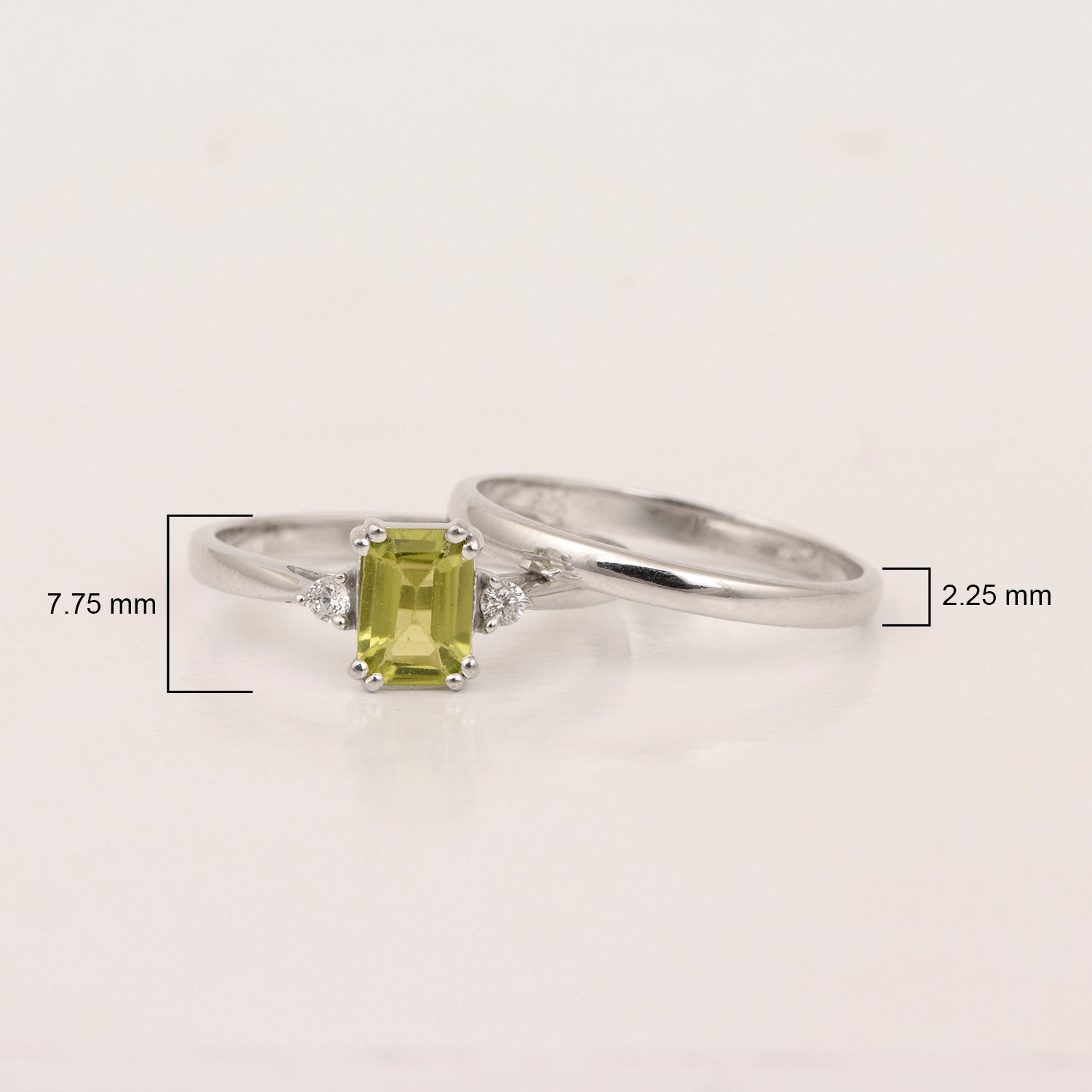 Peridot ring