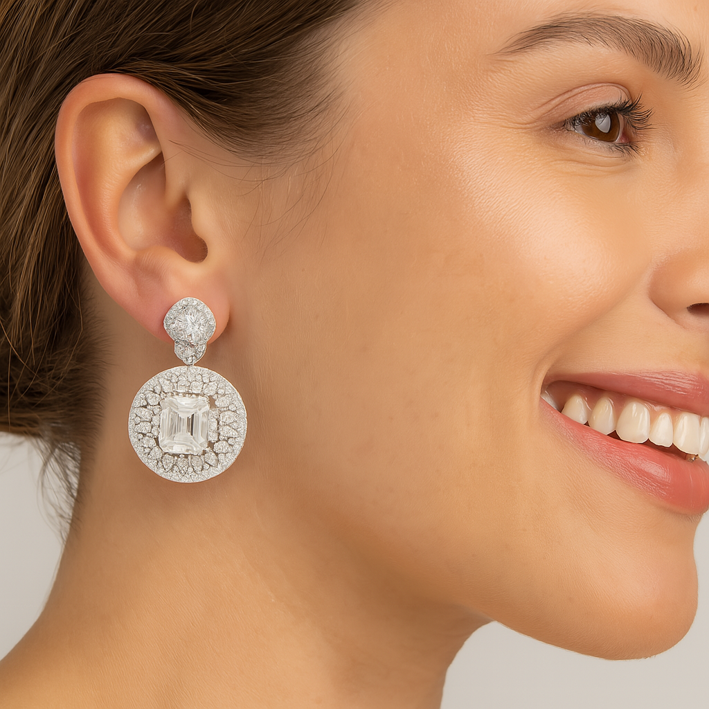 Orecchini pendenti con alone di moissanite e cerchio - Argento Sterling