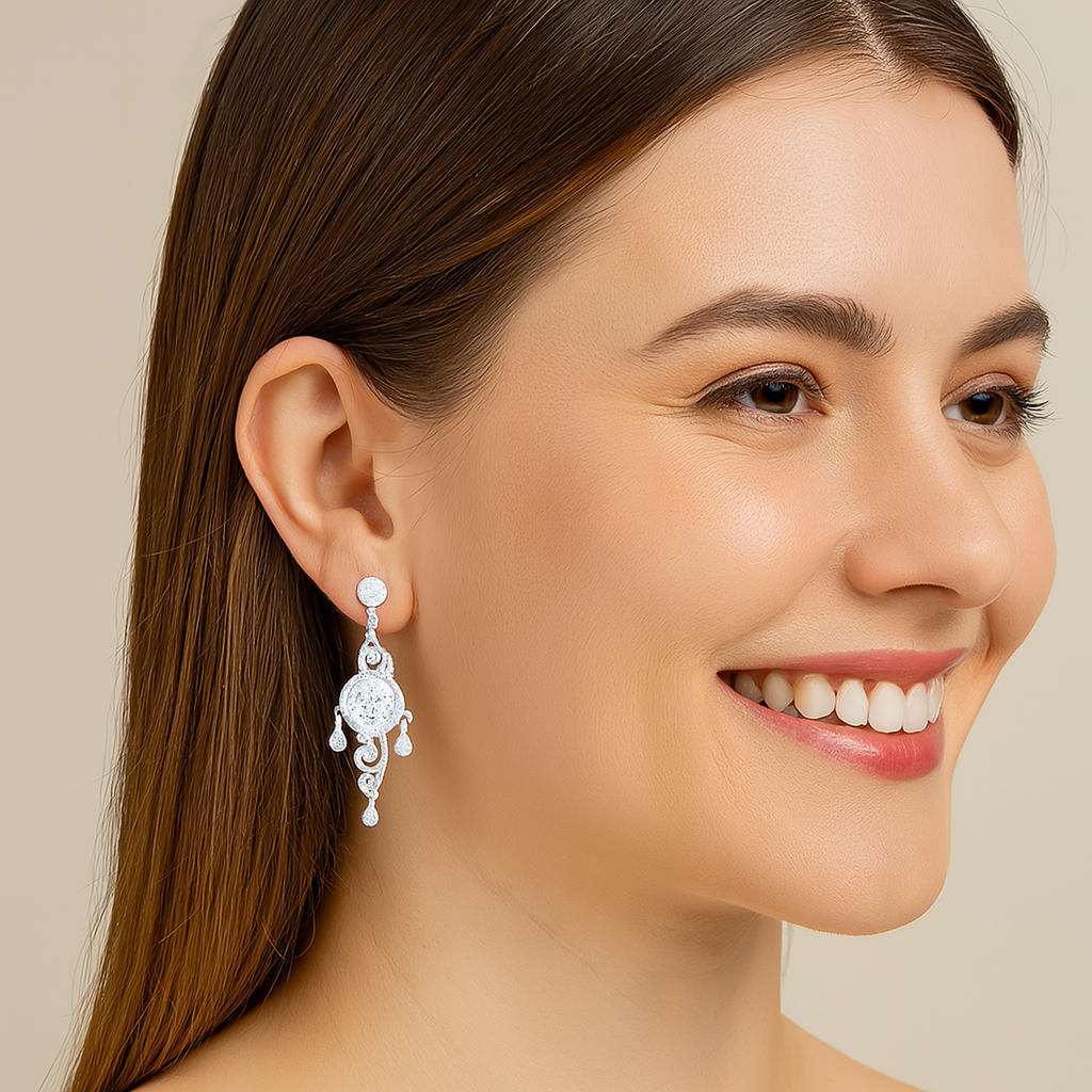 Orecchini pendenti con motivo a spirale in moissanite – Argento Sterling