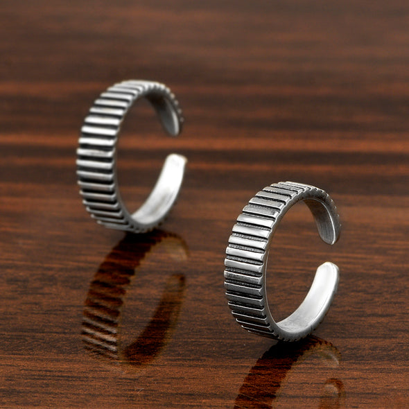 Sterling Silver Engraved Horizontal Lines Oxidized Toe Ring