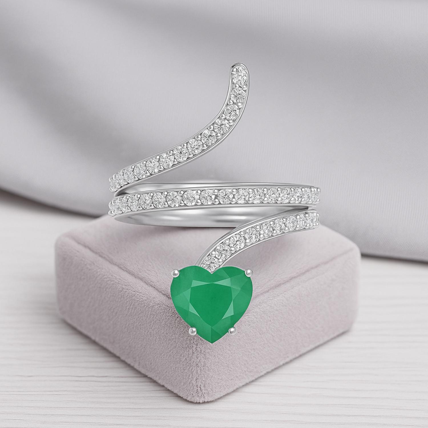 Emerald Heart Shape Twisted Ring – Sterling Silver