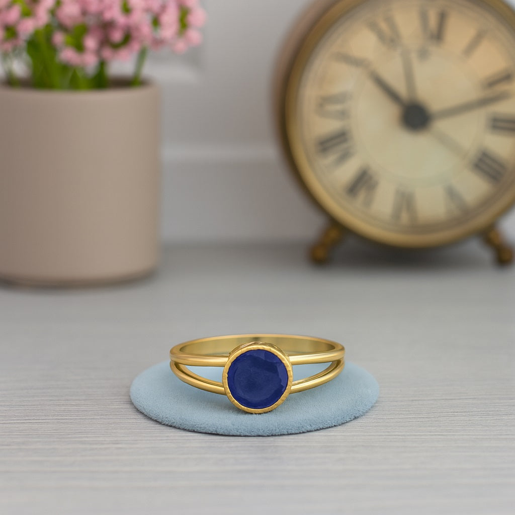 Blue Sapphire 0.75 Ct Round Solitaire Split Shank Ring - 14k Yellow Gold