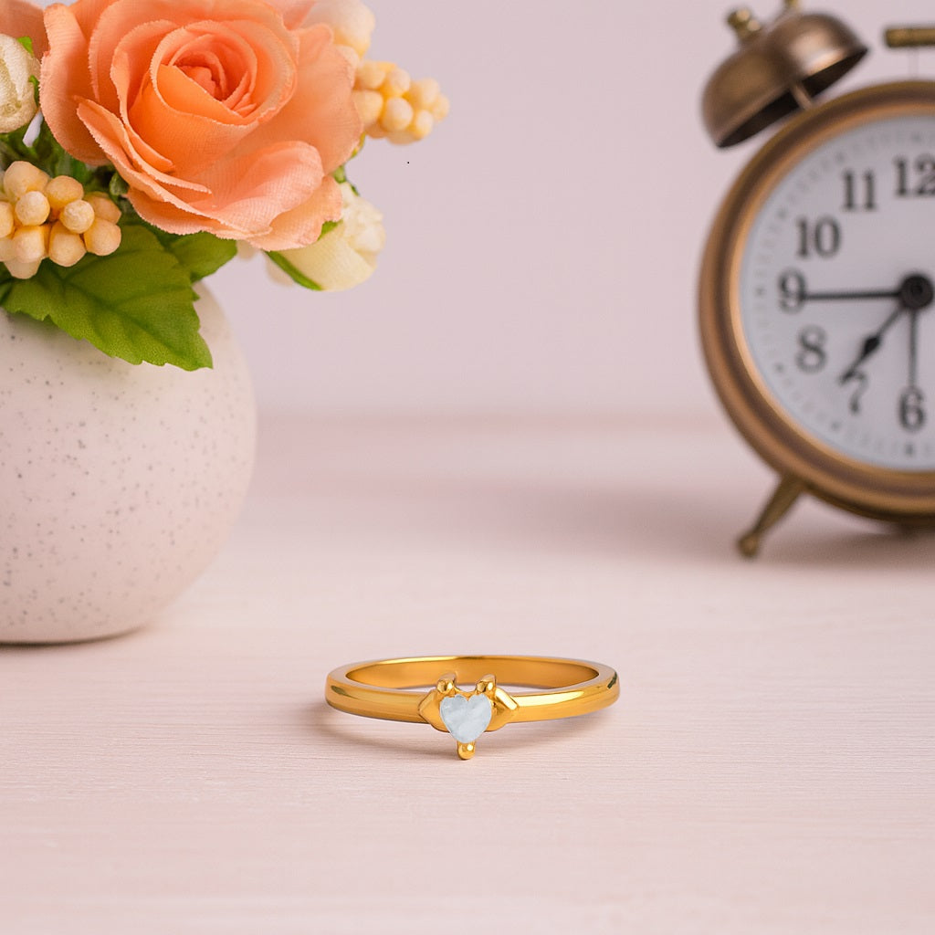 Moonstone Heart-Shaped Solitaire Ring – Sterling Silver