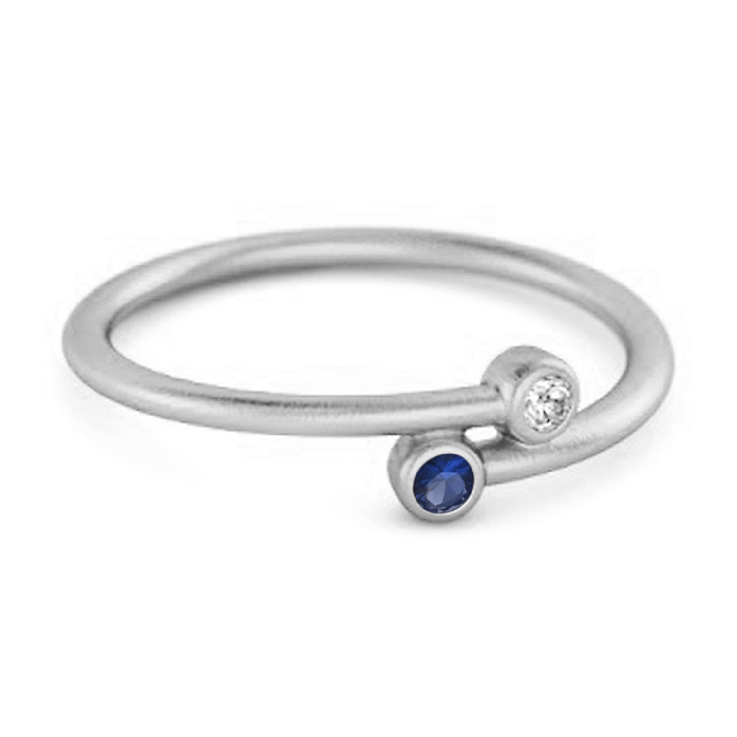 blue sapphire ring