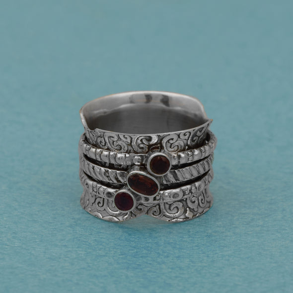 Garnet Multi Banded Engraved Spinner Ring