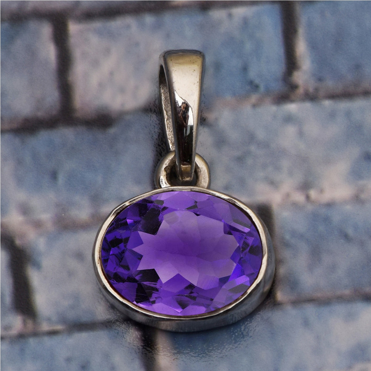 Horizontal Set Oval Cut Multi Choice Gemstone Pendant
