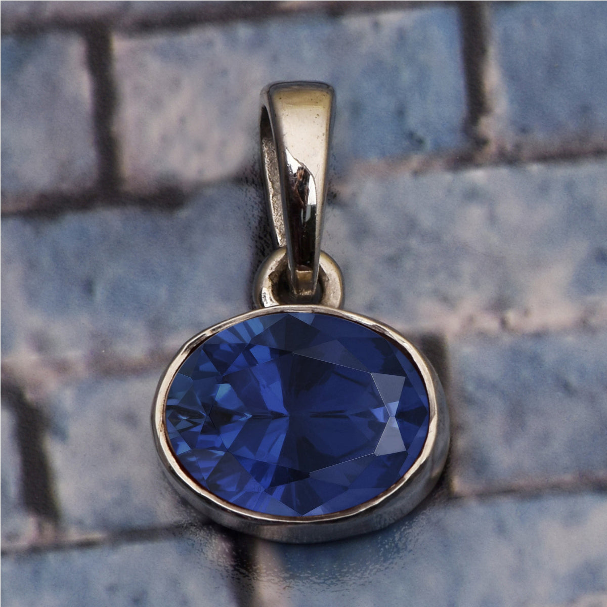 Horizontal Set Oval Cut Multi Choice Gemstone Pendant