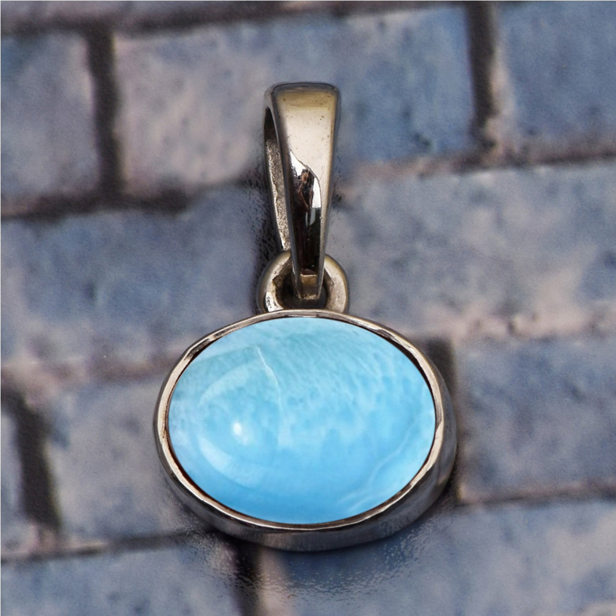 Horizontal Set Oval Cut Multi Choice Gemstone Pendant