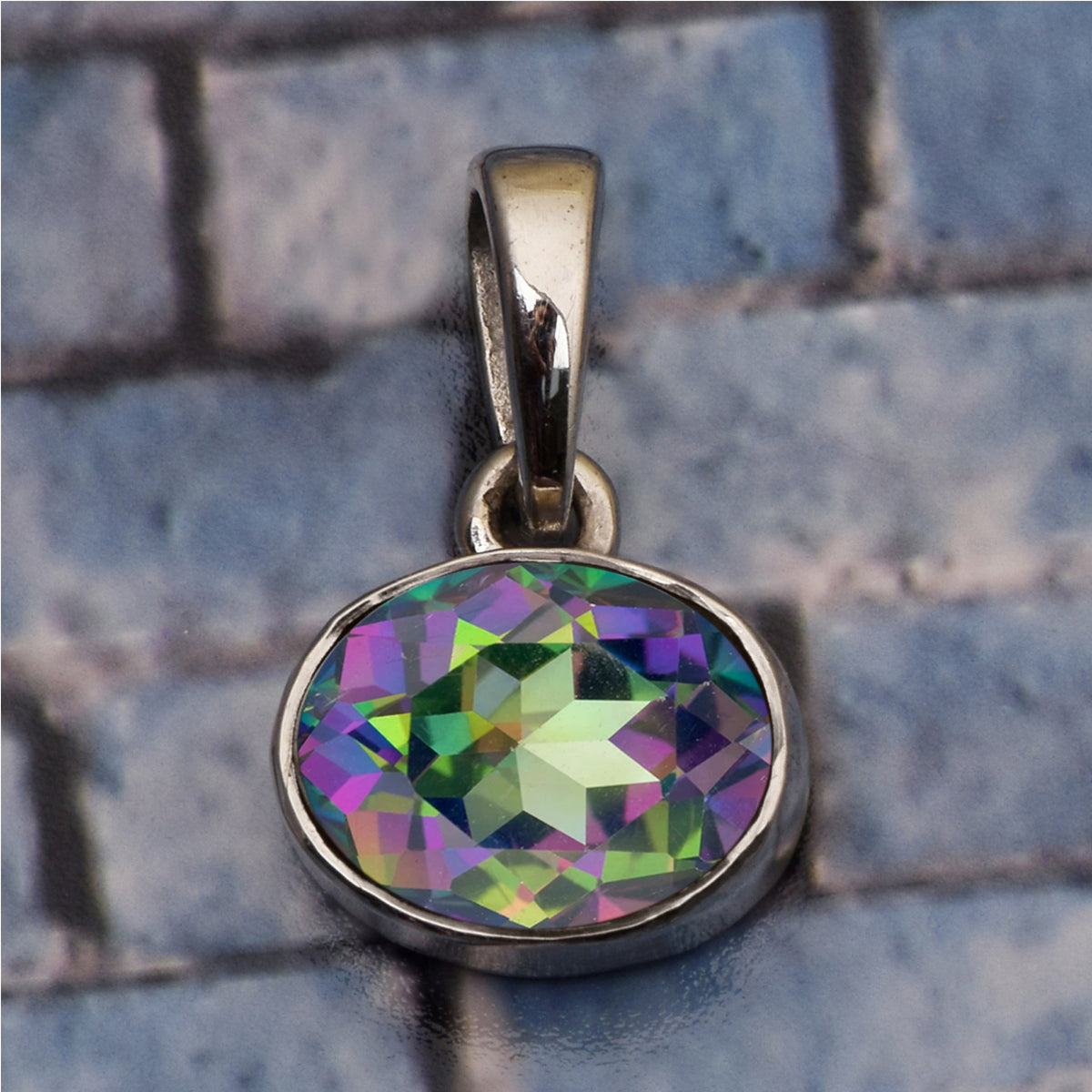 Horizontal Set Oval Cut Multi Choice Gemstone Pendant