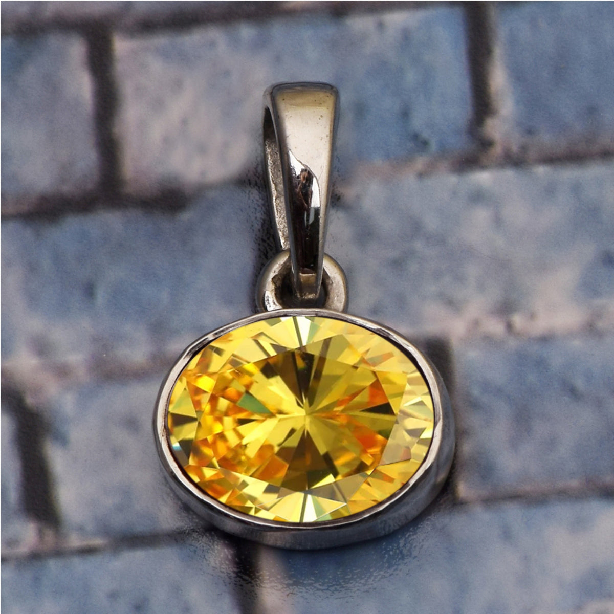 Horizontal Set Oval Cut Multi Choice Gemstone Pendant
