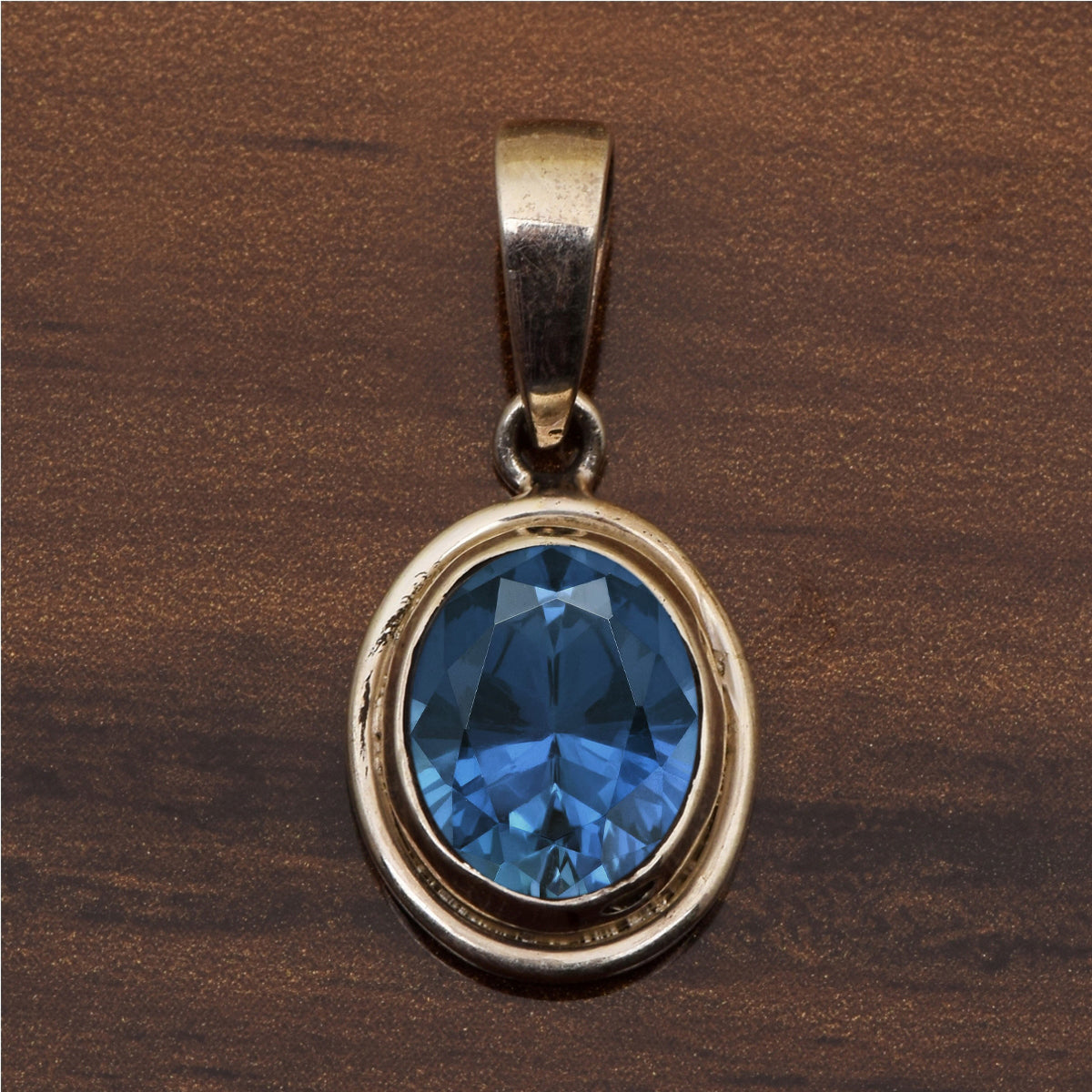Oval Bezel Set Multi Choice Gemstone Pendant