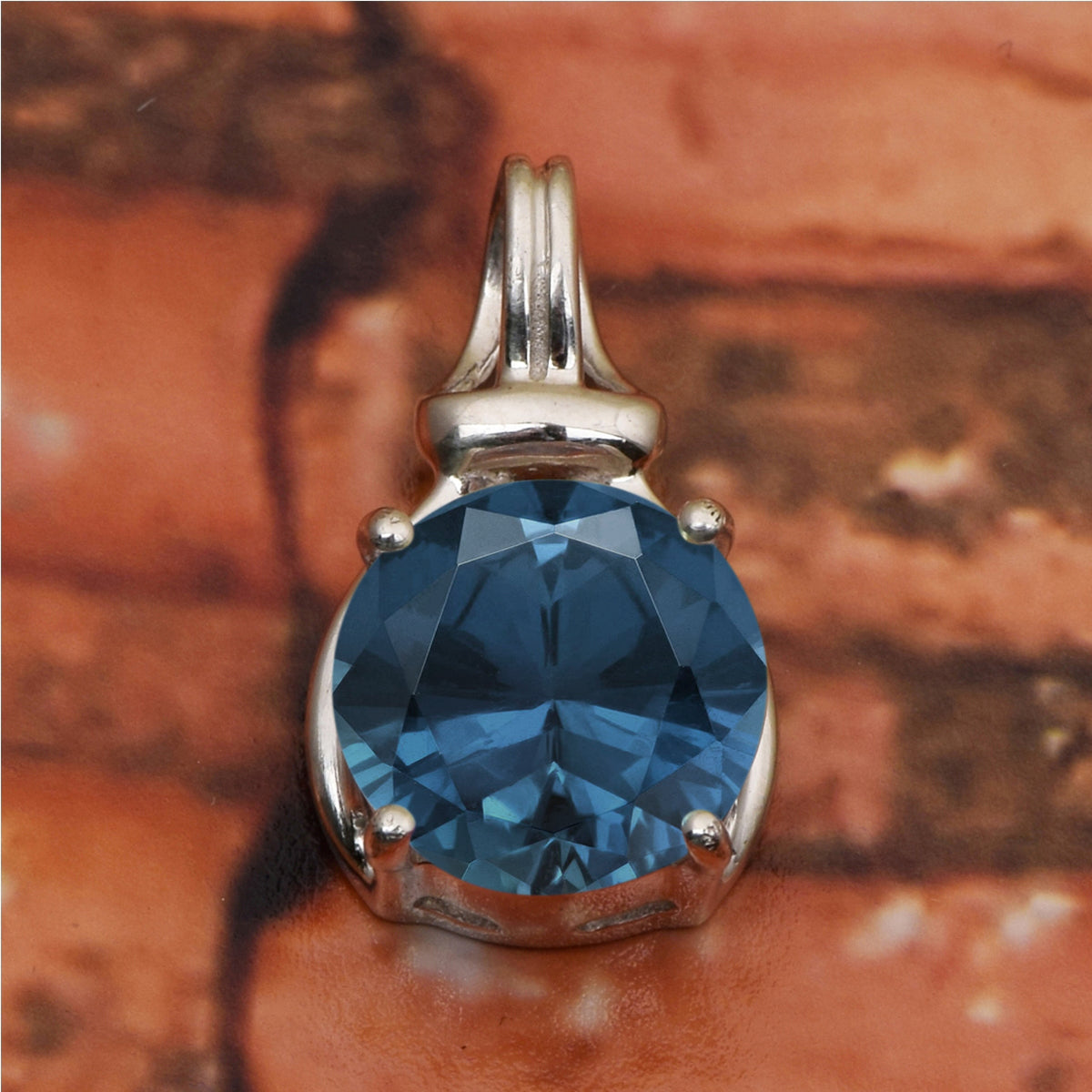 Solitaire Round Cut Multi Choice Gemstone Pendant