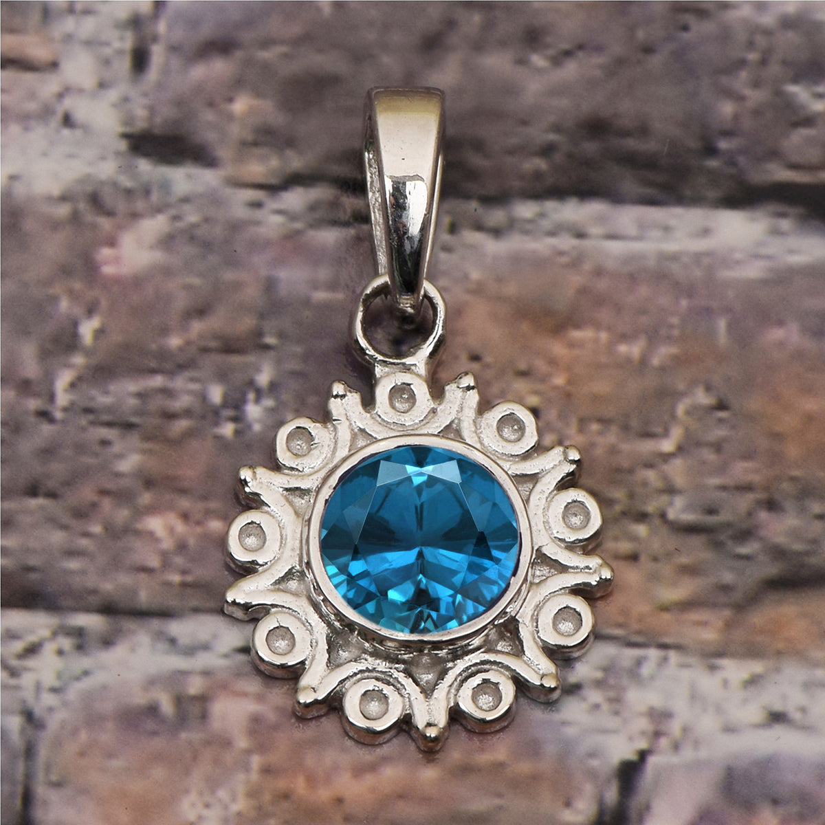 Vintage Swirl Design Multi Choice Gemstone Pendant