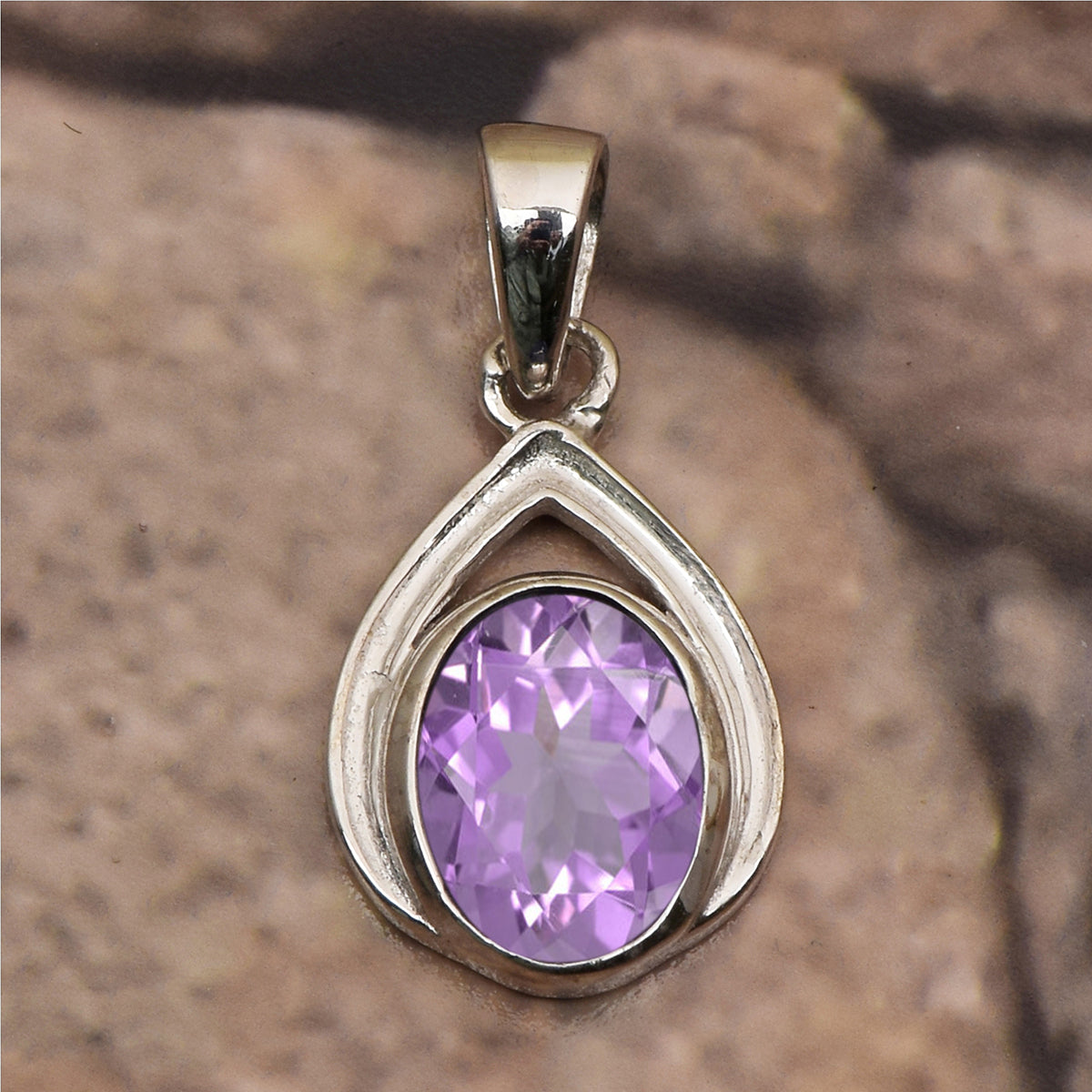 Celtic Style Oval Cut Multi Choice Gemstone Pendant