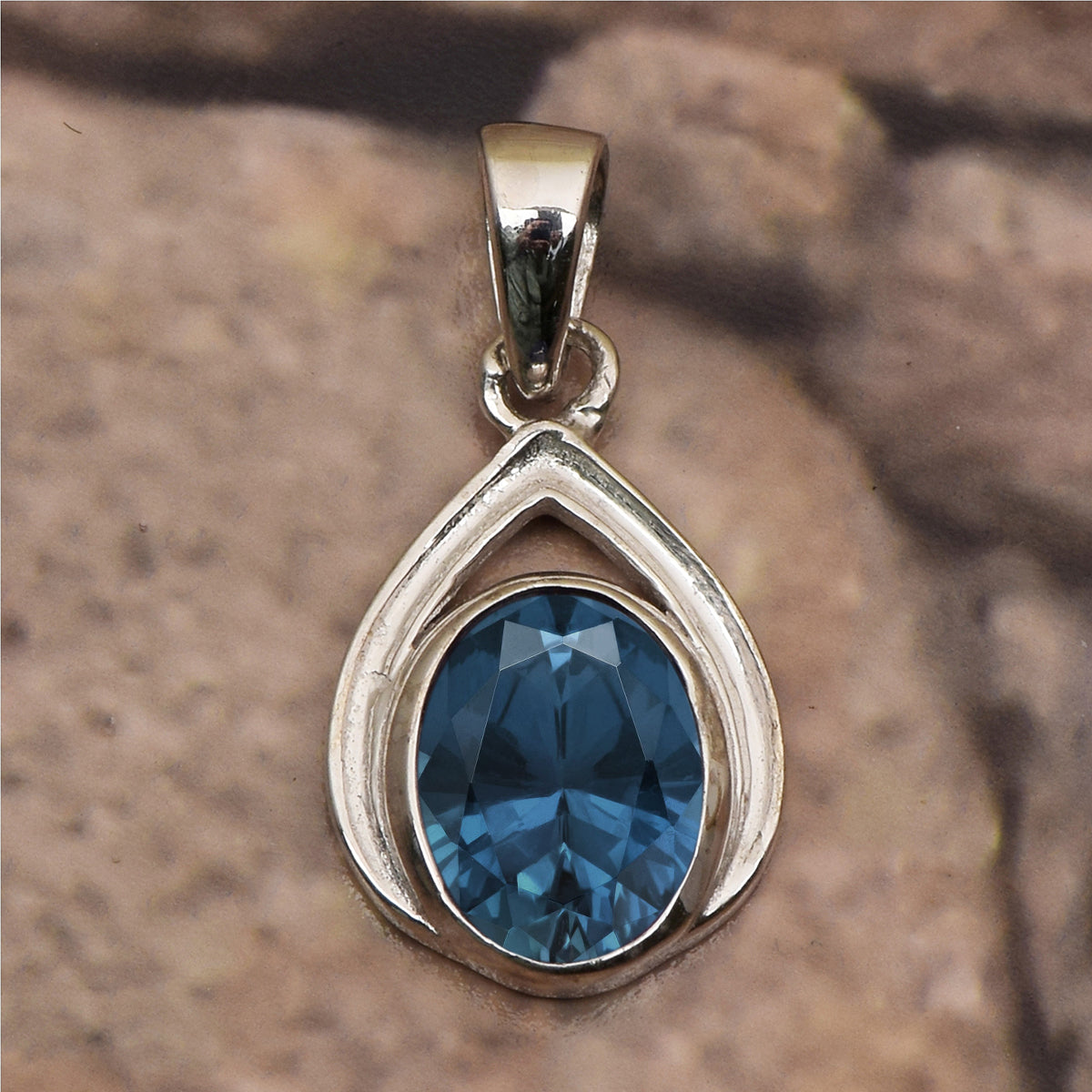 Celtic Style Oval Cut Multi Choice Gemstone Pendant
