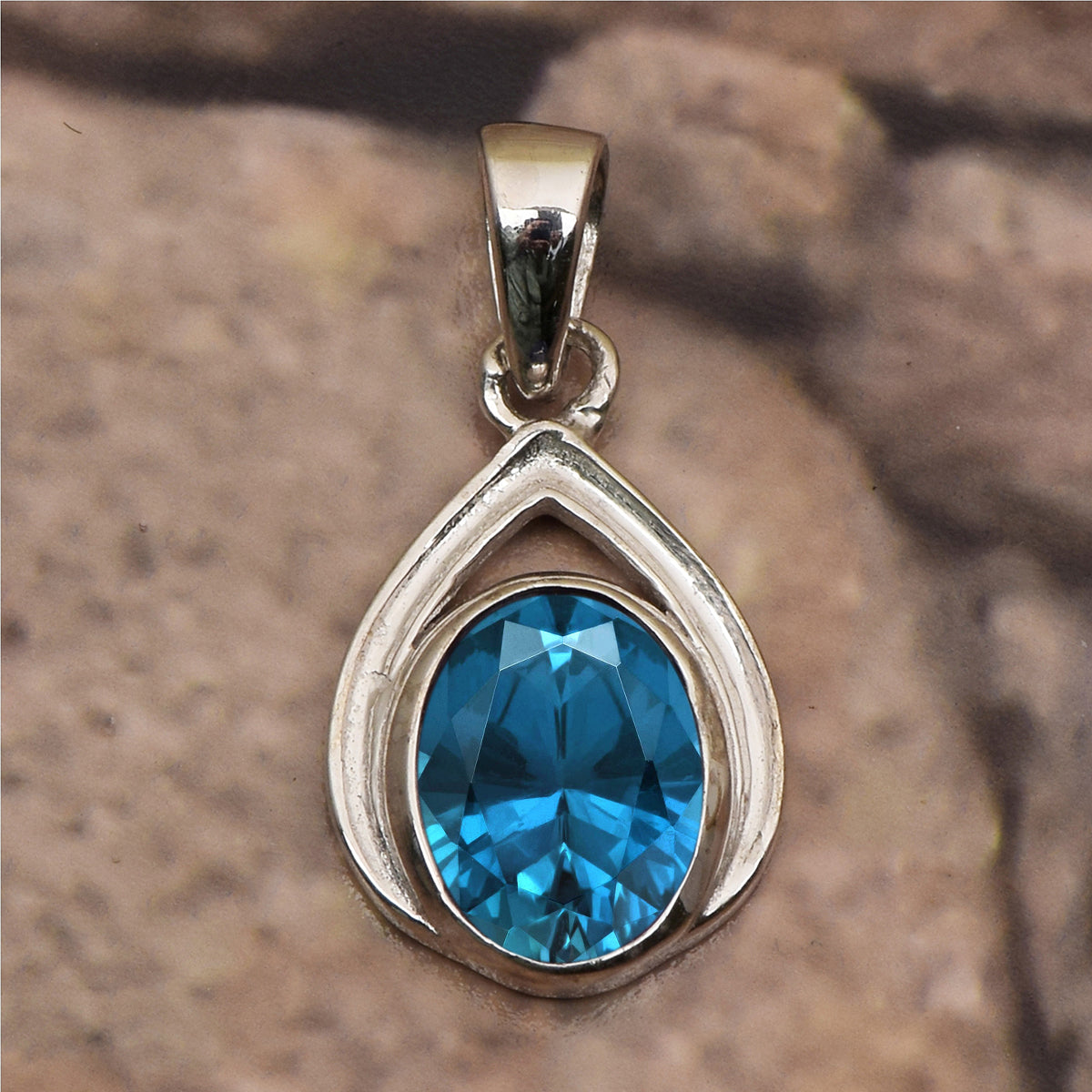Celtic Style Oval Cut Multi Choice Gemstone Pendant