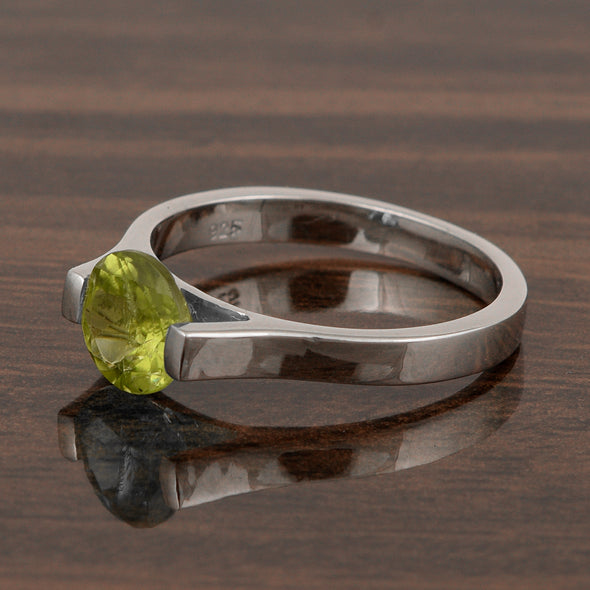 Solitaire 7mm Round Peridot Gemstone Open Prong Ring