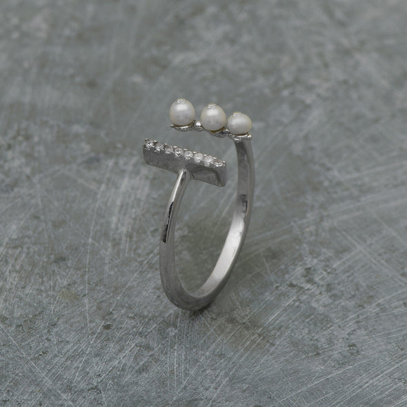 Pearl Parallel Band Ring