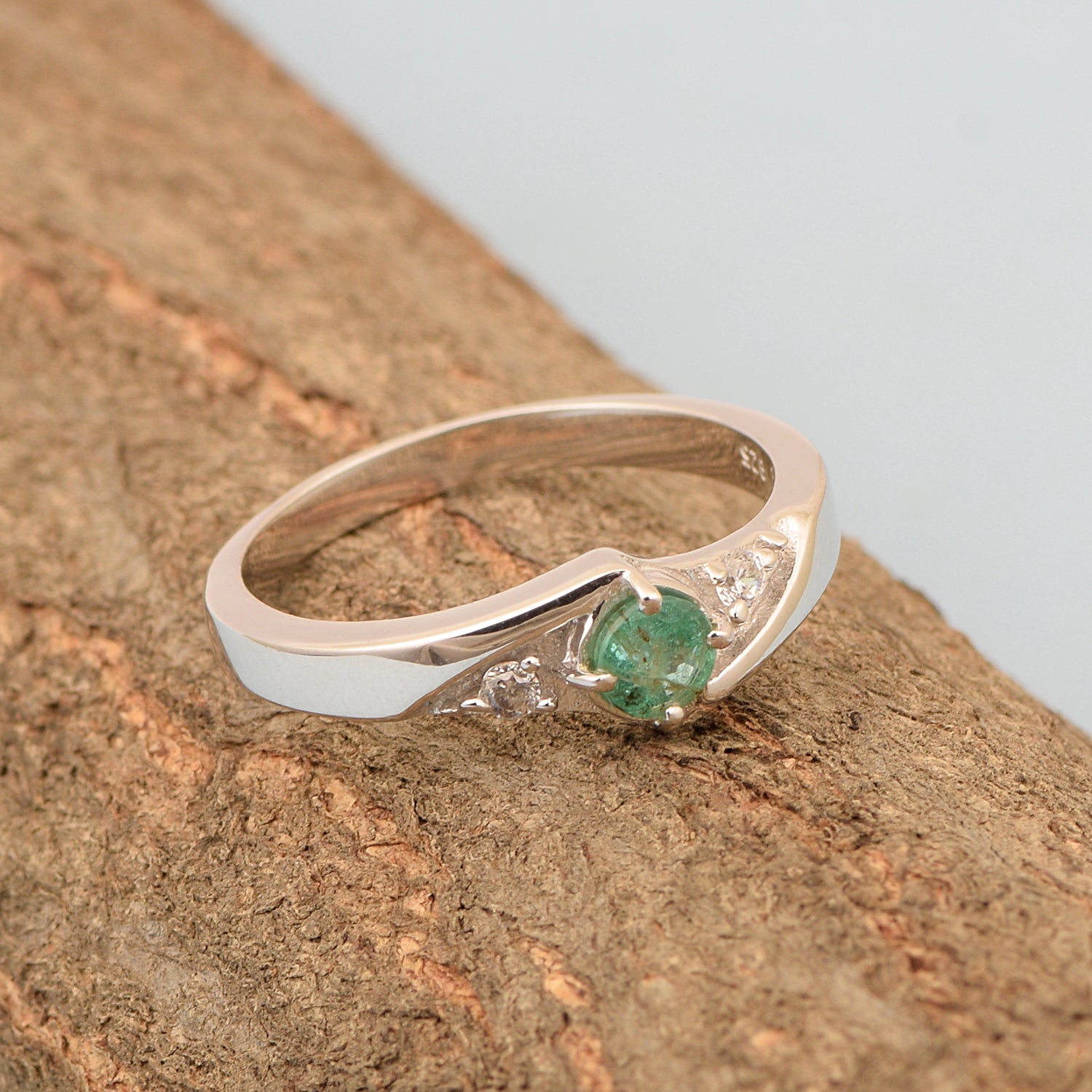 Emerald ring