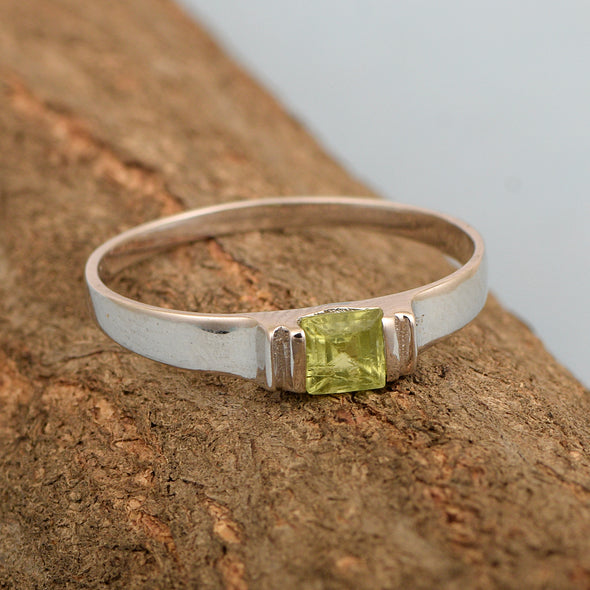 Peridot ring