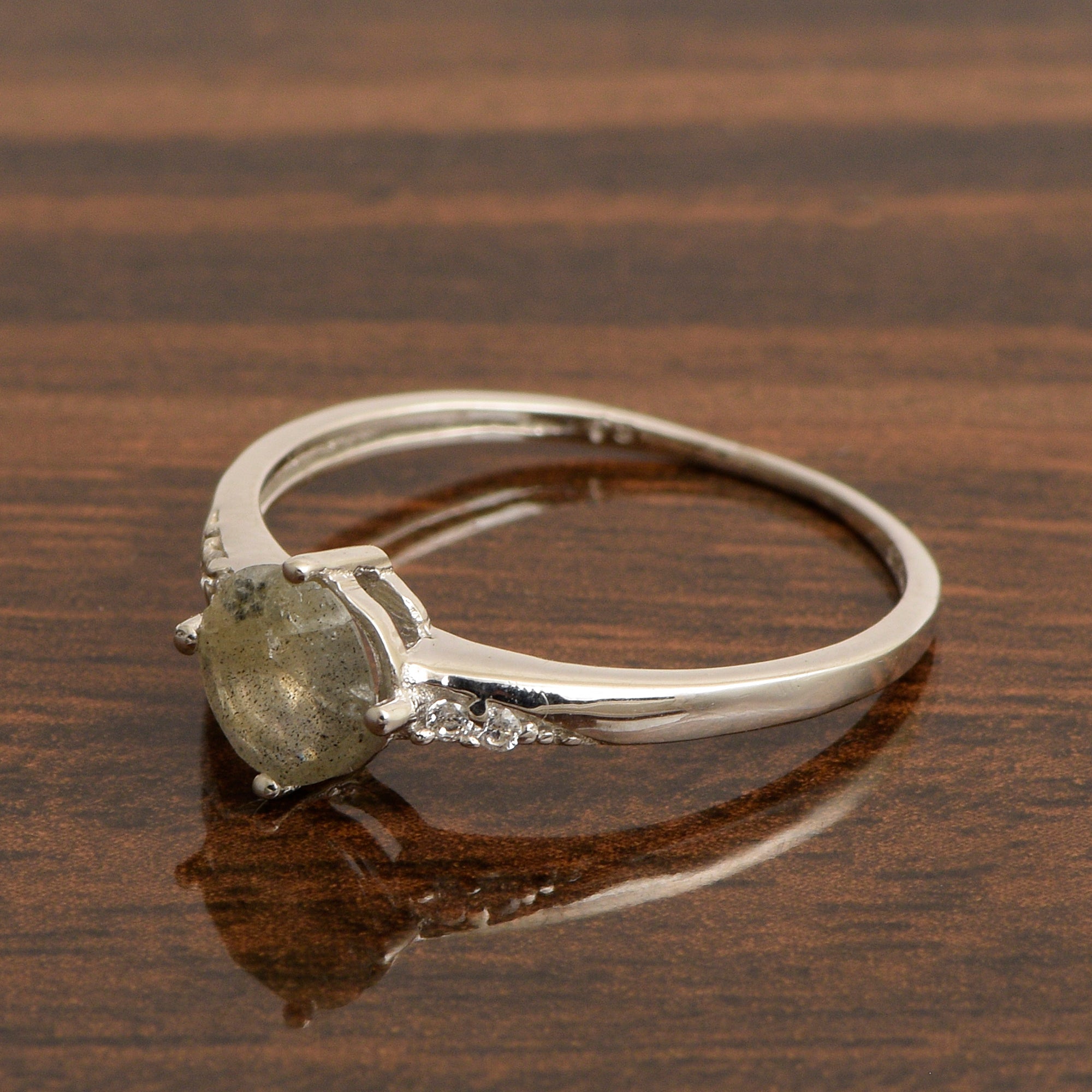 Labradorite ring